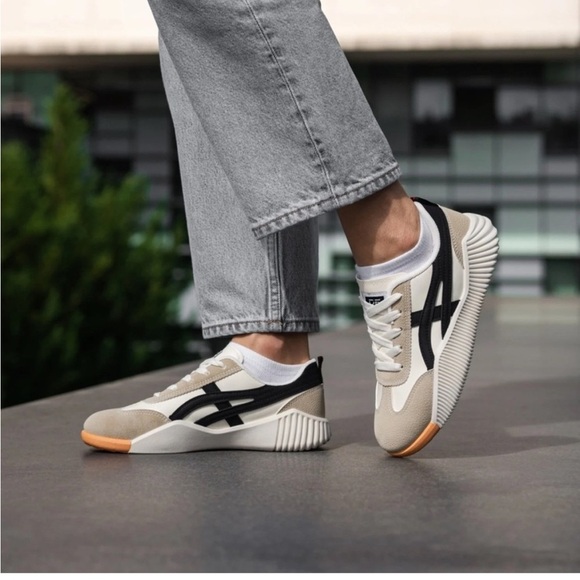 DE Florance Women’s Sneakers - Picture 1 of 8